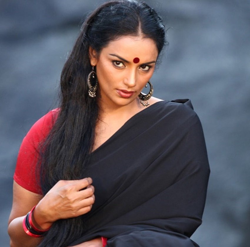 दरअसल श्वेता ने 2013 में आई फिल्म कालीमन्नू में लाइव डिलिवरी का सीन शूट करवाया था। फिल्म के शूट के दौरान वह प्रेग्नेंट थीं और फिल्म की कहानी भी प्रेग्नेंट महिला के इर्द-गिर्द ही थी।