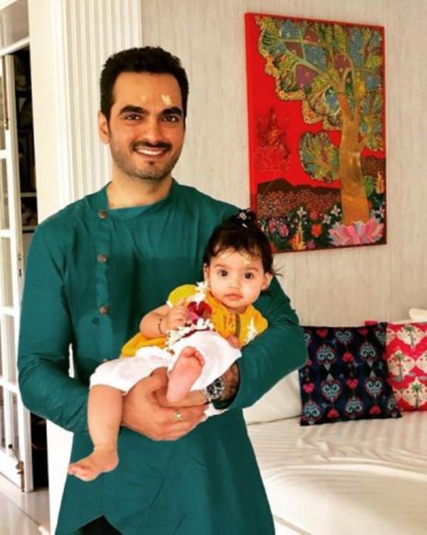 ईशा देओल का यह घर अंदर से काफी खूबसूरत नजर आता है।