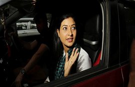 alka lamba , congress , mahatma gandhi , nathuram godse