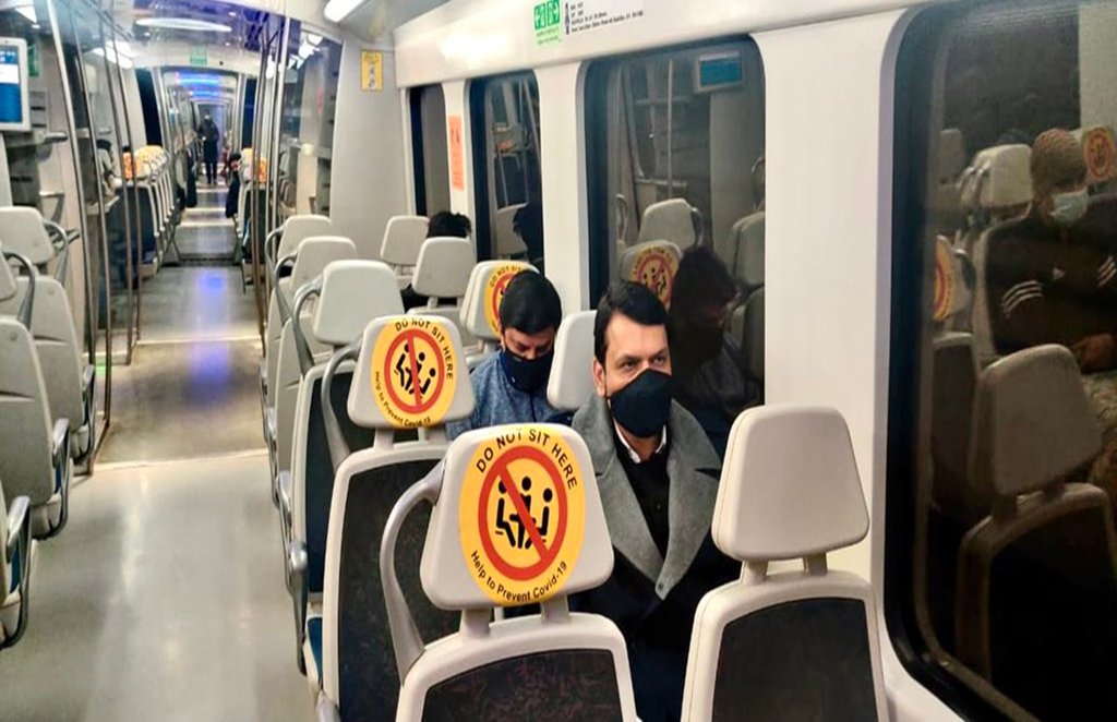 Delhi Metro, Devendra Fadnavis