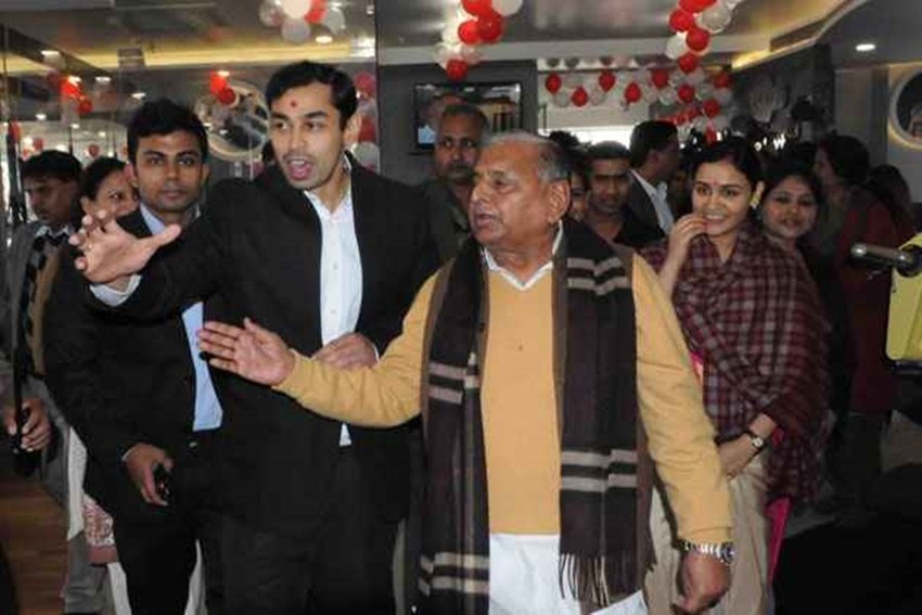 Rajlakshmi Yadav Dimple Yadav, Akhilesh Yadav SP, Mulayam Singh second wife