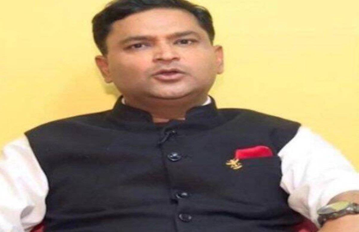 अर्नब गोस्वामी के शो में भड़के रिटायर्ड मेजर गौरव आर्या