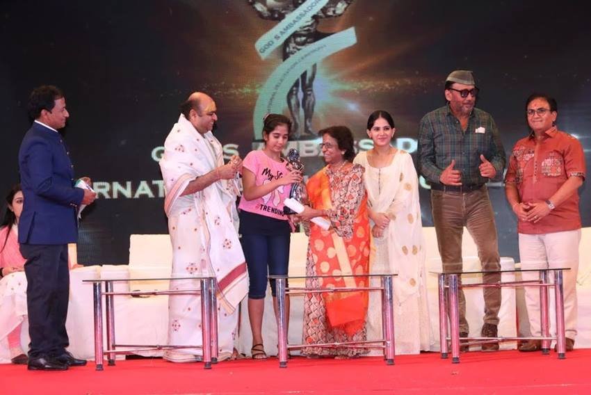 jaya kishori fees, jaya kishori marriage, jaya kishori networth