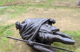 gandhi statue vandalised