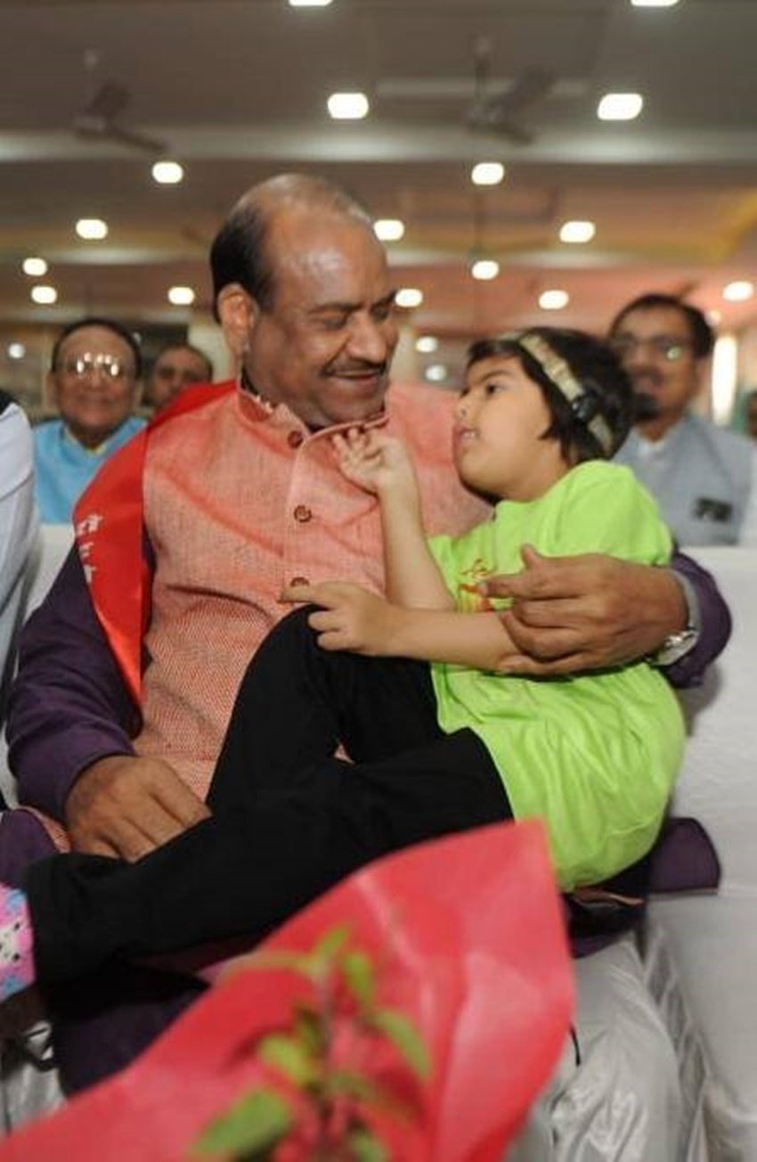 om Birla Daughter, Om birla wife