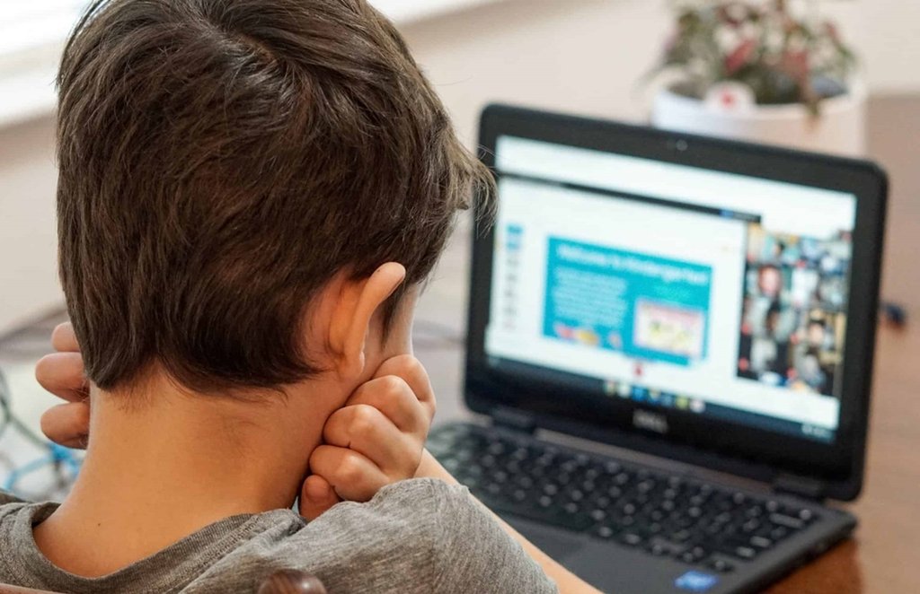 covid, online classes, Surat teen runs off to Mumbai, online classes coronavirus, education news, latest surat news