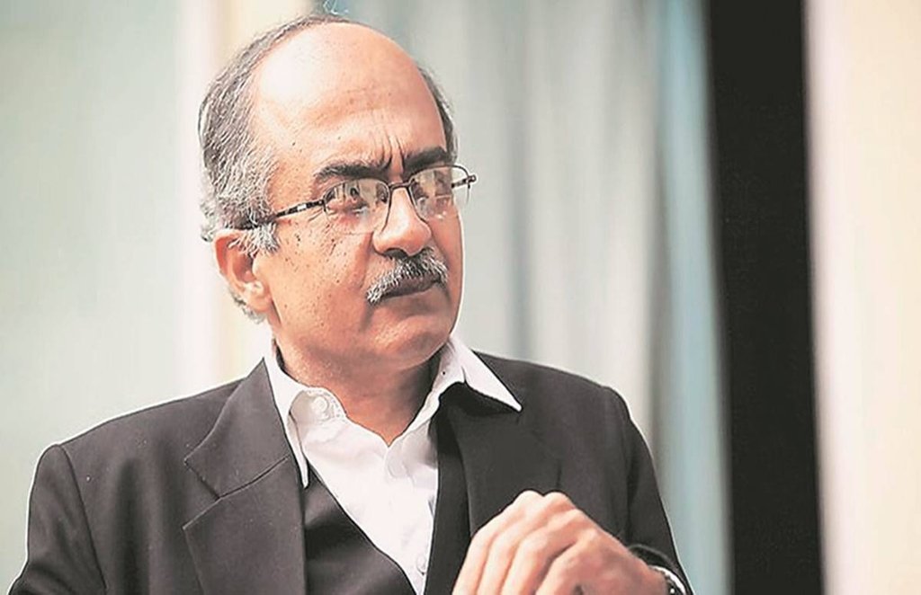 जाने-माने वकील और एक्टिविस्ट प्रशांत भूषण।