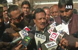 MP के नेताओं को क्या हो जाता है? कभी आपके नेता कहते हैं ‘टंच माल’, तो कभी प्रजनन की बताने लगते हैं उम्र- कांग्रेसी नेता को झाड़ने लगीं एंकर