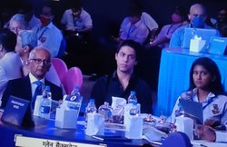 IPL Auction में जूही चावला की बेटी जाह्ववी मेहता संग दिखे शाहरख खान के बेटे आर्यन, सोशल मीडिया यूजर्स ने किए कुछ ऐसे कमेंट्स