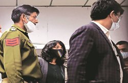 खाकी रही भावना जैसी