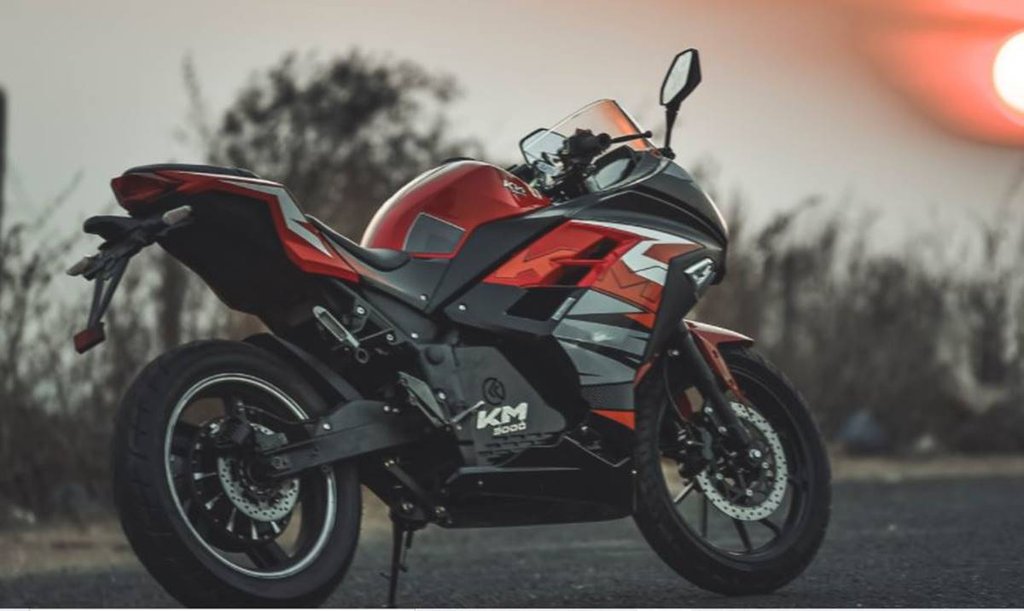 KM3000 बाइक। फोटो सोर्स: Kabiramobility KM3000 बाइक। फोटो सोर्स: Kabiramobility