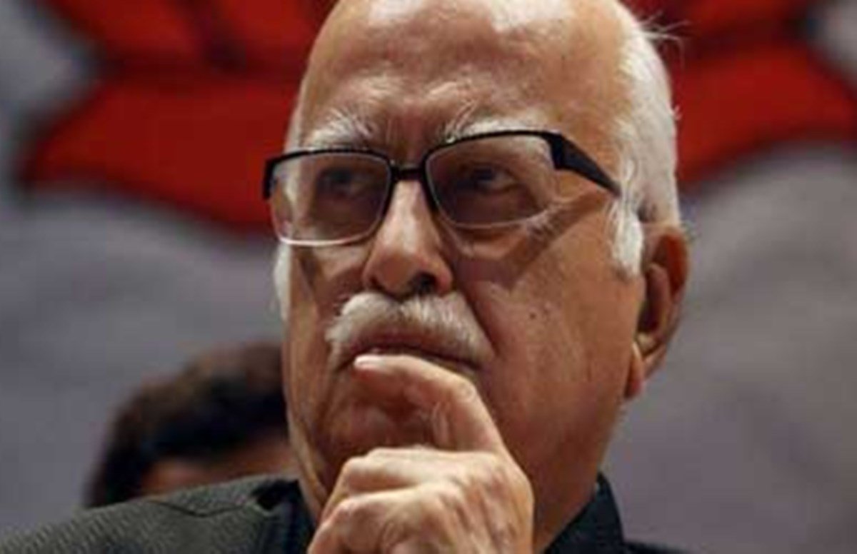 News 18 India, Live Debate, Amish Devgan, LK Advani, retirement in politics, ENTERTAINMENT NEWS,