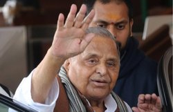 5 भैंसा गाड़ियों में गई थी मुलायम की बारात, शादी में मिली थी सोने की चेन; मां के निधन के बाद भी अखिलेश ने नहीं तोड़ा है ननिहाल से रिश्ता