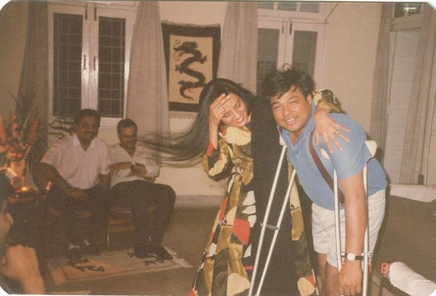 Rekha love story, Rekha Husband, Raj Babbar wife