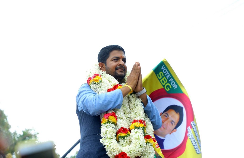 Karnataka congres,Sharath Bachegowda, Karnataka, karnataka news, bjp mp son sharath bachegowda, bjp, congress, independent mla sharath bachegowda, sharath bachegowda, bjp mp b. n. bachegowda, sharath bachegowda announce join congress party, India News in Hindi, Latest India News Updates, jansatta Karnataka congres,Sharath Bachegowda, Karnataka, karnataka news, bjp mp son sharath bachegowda, bjp, congress, independent mla sharath bachegowda, sharath bachegowda, bjp mp b. n. bachegowda, sharath bachegowda announce join congress party, India News in Hindi, Latest India News Updates, jansatta