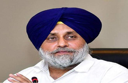 SAD अध्यक्ष सुखबीर बादल की गाड़ी पर हमला, भीड़ ने बरसाए पत्थर, गोलीबारी भी हुई, पार्टी का दावा, कांग्रेस के बदमाशों ने तीन कार्यकर्ताओं को गोली मारी