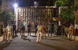 mukesh ambani ko dhamki, mukesh ambani ki latest news, mukesh ambani ka ghar news, mukesh ambani house in mumbai, mukesh ambani house car,