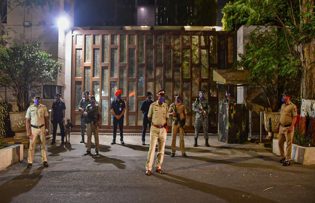 mukesh ambani ko dhamki, mukesh ambani ki latest news, mukesh ambani ka ghar news, mukesh ambani house in mumbai, mukesh ambani house car, mukesh ambani ko dhamki, mukesh ambani ki latest news, mukesh ambani ka ghar news, mukesh ambani house in mumbai, mukesh ambani house car,