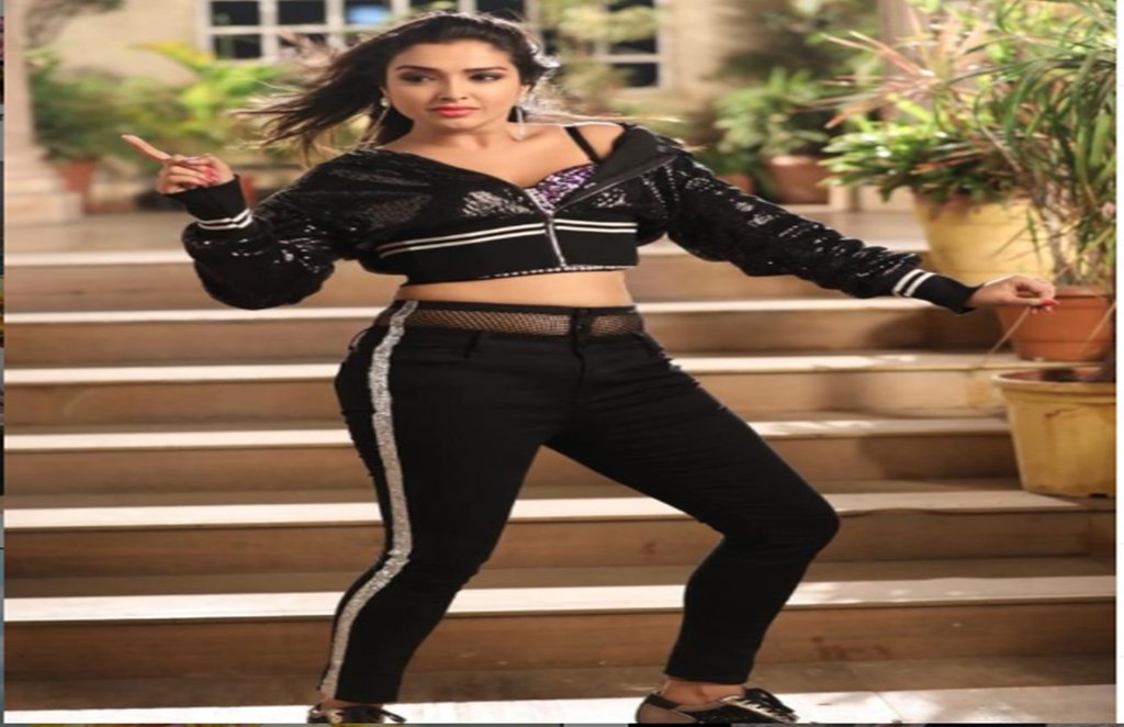 aamrapali dubey, aamrapali dubey films, aamrapali dubey life