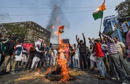 Congress Bangla Bandh in Kolkata