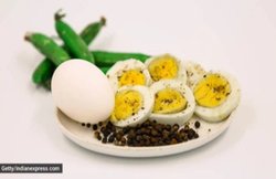 रोज़ाना अंडे खाते हैं तो हो जाएं सावधान! बढ़ सकता है हृदय रोग का ख़तरा, जानिए कितना और कैसे करें अंडे का सेवन