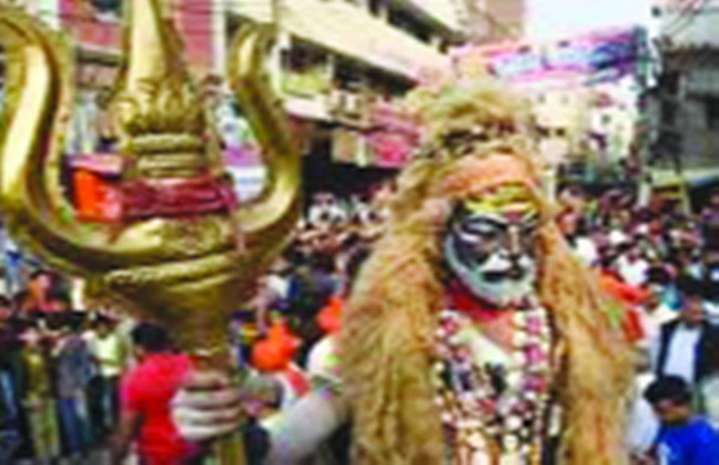 वृंंदावन में आयोजित लघु कुंभ में भारतीय आध्‍यात्‍म का अमृत बरसता है। फाइल फोटो।