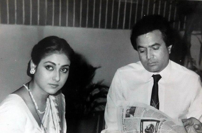 डिंपल कपाड़िया के जाने के बाद राजेश खन्ना के सूनेपन को टीना मुनीम ने भरा। दोनों हर जगह साथ नजर आने लगे। टीना और राजेश खन्ना ने साथ में 11 फिल्में कीं।