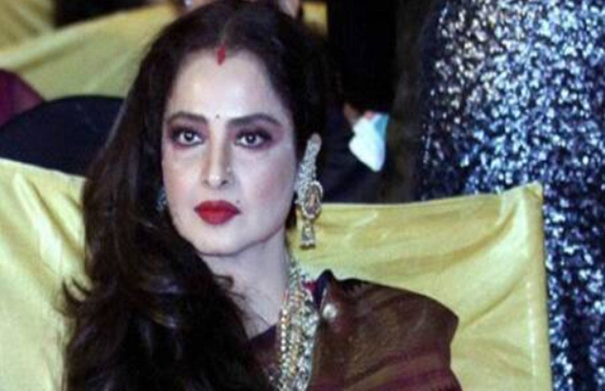 rekha, dharmendra, rekha beauty