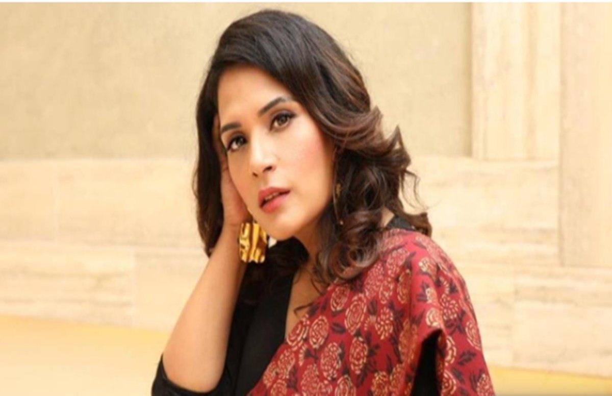 richa chadha, richa chadha twitter, richa chadha on indian railway