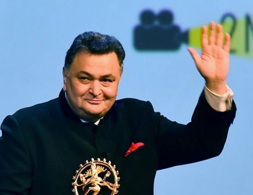 ऋषि कपूर ने लिखा है कि राहुल गांधी ने भी ऐसी कोई उपलब्धि हासिल नहीं की है जिसे दिखा कर वह कांग्रेस अध्यक्ष बन सकें। ऋषि कपूर ने आगे लिखा कि मैं कभी नेहरू गांधी परिवार के खिलाफ नहीं रहा। उन्होंने देश के लिए कुर्बानियां दी हैं औऱ उसकी वह इज्जत करते हैं। 