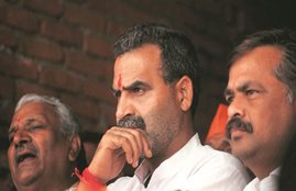 sanjeev balyan, rakesh tikait, farmers protest