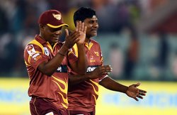 ड्वेन स्मिथ ने पहले झटके 2 विकेट, फिर 29 गेंद में ठोकी फिफ्टी, सेमीफाइनल में पहुंची टीम; अब सचिन ब्रिगेड से भिड़ंत