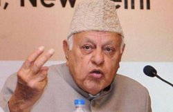 खुद को भारतीय मानते हैं?- पुण्य प्रसून वाजपेयी के सवाल पर चिल्लाने लगे थे फारूख अब्दुल्ला, देखें- कैसे लगा दी थी फटकार