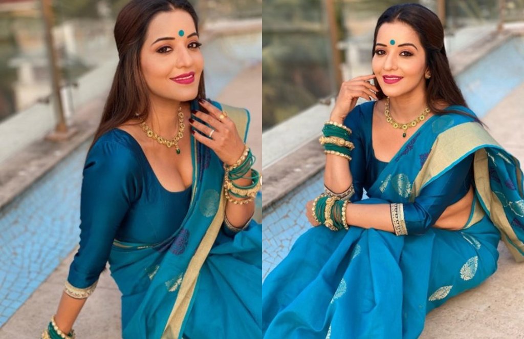 नीली साड़ी पहन सज धज कर तैयार हुईं भोजपुरी एक्ट्रेस, देखें मोनालिसा का पर्सनल मेकअप रूम