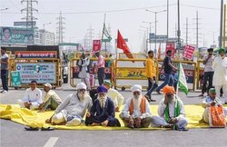 भारत बंद के दिन गुजरात में गिरफ्तार हुए किसान नेता, तो टिकैत बोले- राज्य अभी पूरी तरह आजाद नहीं हुआ