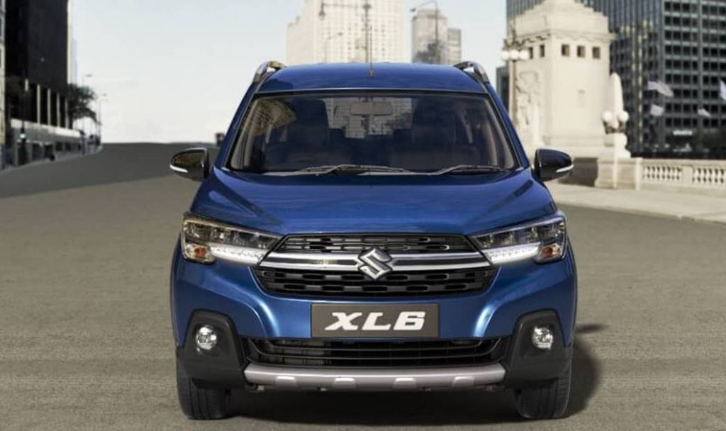 Maruti XL6 में 45 लीटर फ्यूल टैंक और 209 लीटर का बूट स्पेस मिलता है। फोटो सोर्स: nexaexperience.com
