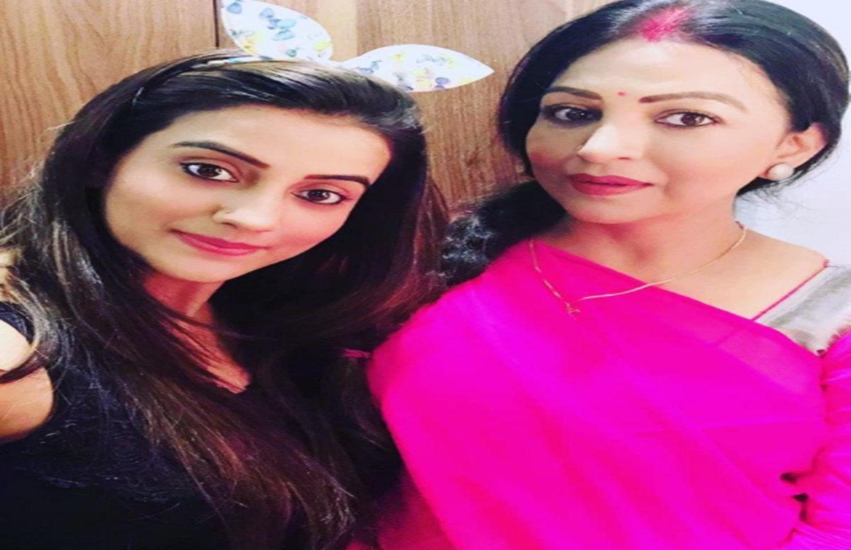 akshra singh, nilima singh, akshra singh mother