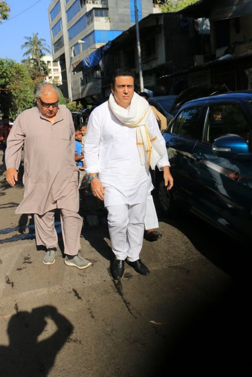 बकौल गोविंदा एक दिन उनकी मां ने अपनी ही मौत की भविष्यवाणी की और तीन महीने बाद उनकी डेथ हो गई।