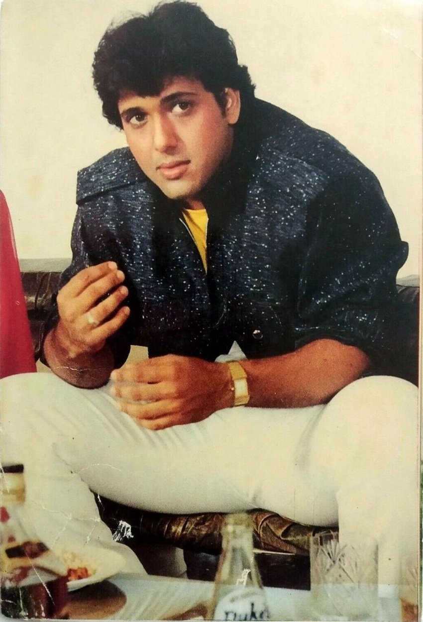 गोविंदा की बेटी का नाम नर्मदा है और वह अपने भाई से बड़ी हैं। हालांकि ये बहुत कम लोग ही जानते होंगे कि नर्मदा से पहले भी गोविंदा की एक बेटी थीं।