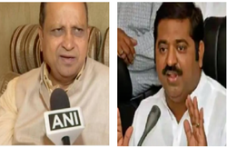 130 करोड़ लोगों से कहता हूं, सबूत निकाल कर रहूंगा- बोले अर्णब; शिवसेना प्रवक्ता का जवाब- BJP का समधी मास्टरमाइंड है