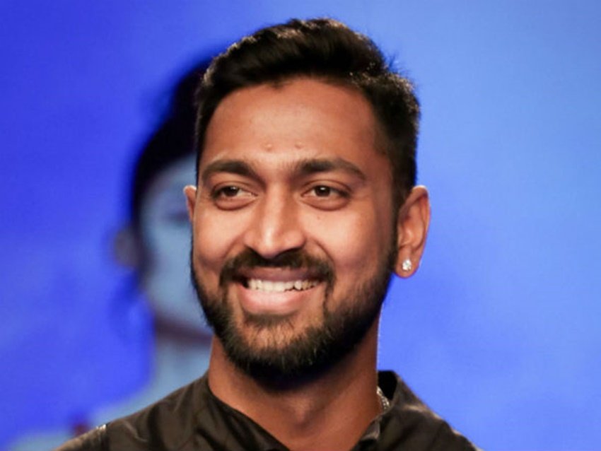 क्रुणाल पांड्या ने महज 31 गेंद पर 7 चौके और 2 छक्के से 58 रन की पारी खेली जो कि किसी भी भारतीय खिलाड़ी द्वारा बेस्ट डेब्यू स्कोर है।