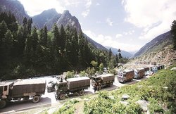 LAC विवादः इधर तनाव को चीन ने भारत को ठहराया जिम्मेदार, उधर अरुणाचल के करीब ‘ड्रैगन’ की बुलेट ट्रेन बन सकती है देश की टेंशन!