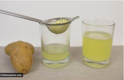Skin Care: चेहरे का दाग और डार्क स्पॉट हटाने में रामबाण से कम नहीं आलू का रस, ऐसे करें इस्तेमाल