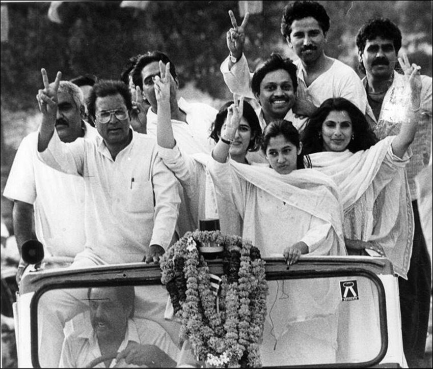 Rajesh Khanna life story, rajesh khanna politics, sonia gandhi