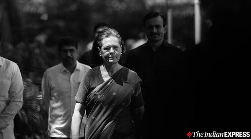 Rajesh Khanna life story, rajesh khanna politics, sonia gandhi