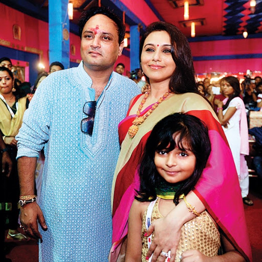 बकौल रानी मुखर्जी उनके भाई ने उनकी जान लेने के लिए उठा लिया था और पटकने जा ही रहे थे कि रुक गए।