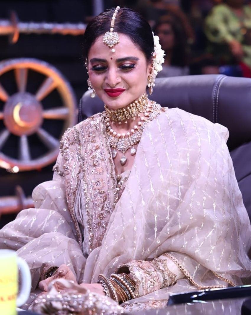 Rekha Husband Suicide, Rekha Love affairs, hema Malini Stepson Sunny Deol