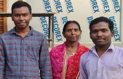 पिता लगाते हैं चाट का ठेला, बेटे ने जेईई मेंस में रचा कीर्तिमान