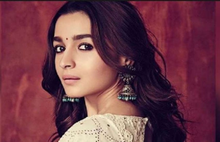 Alia Bhatt, Pooja Bhatt, Mahesh Bhatt