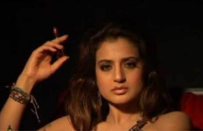 Bollywood actress, Bollywood actress cigarette addiction